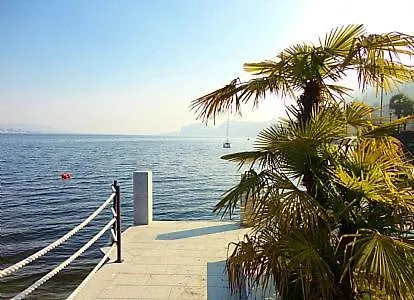 Sleeps 2 Pool Wifi Apartment