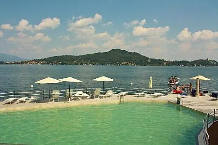 Sleeps 2 Pool Wifi Apartment Meina
